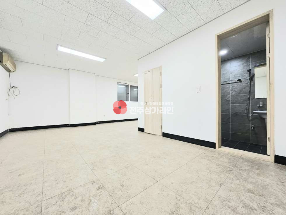 전북 전주완산구 중화산동2가 ⭐중화산동 컨디션 좋은 사무실 상가를 소개합니다⭐ 월세 매물번호 13222 사진 2