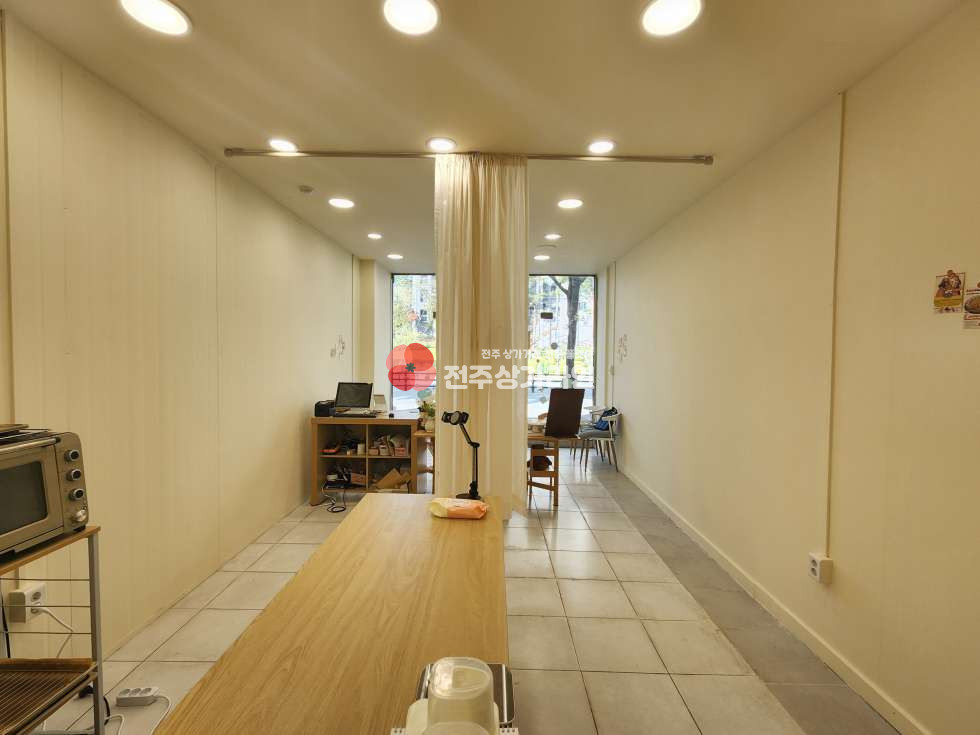 전북 전주완산구 효자동1가 ⭐무권리금⭐효자동 상가 강력추천⭐뷰티샵, 피부샵, 카페 추천⭐ 월세 매물번호 13820 사진 2