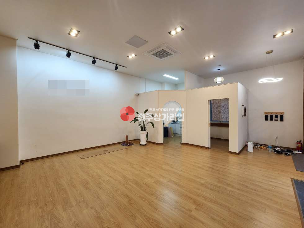 전북 전주완산구 효자동3가 ⭐무권리금 효자동 상가⭐꽃집, 뷰티, 피부, 사무실,⭐ 월세 매물번호 14014 사진 3