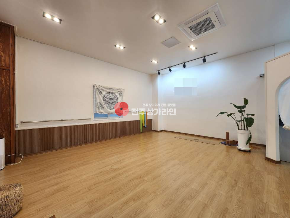 전북 전주완산구 효자동3가 ⭐무권리금 효자동 상가⭐꽃집, 뷰티, 피부, 사무실,⭐ 월세 매물번호 14014 사진 4