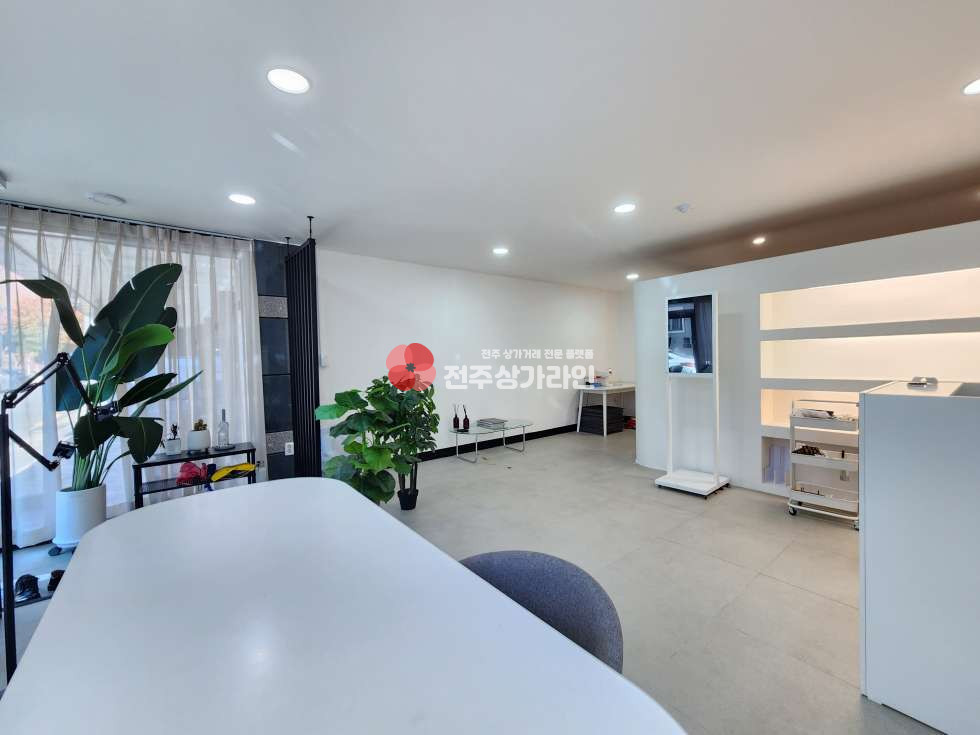 전북 전주완산구 중화산동2가 ⭐깔끔 인테리어 피부샵 양도 ⭐뷰티샵 추천⭐ 월세 매물번호 13836 사진 2