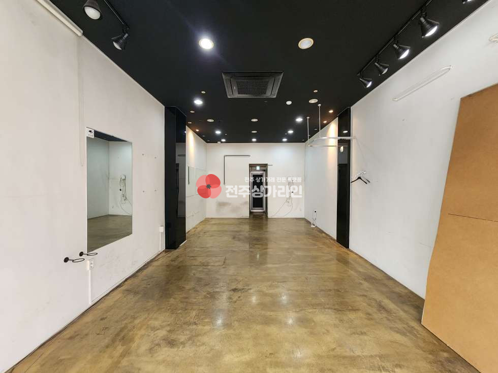 전북 전주덕진구 우아동2가 ⭐아중중학교 및 아파트단지 부근⭐옷가게, 공방, 피부샵 추천⭐ 월세 매물번호 14038 사진 1