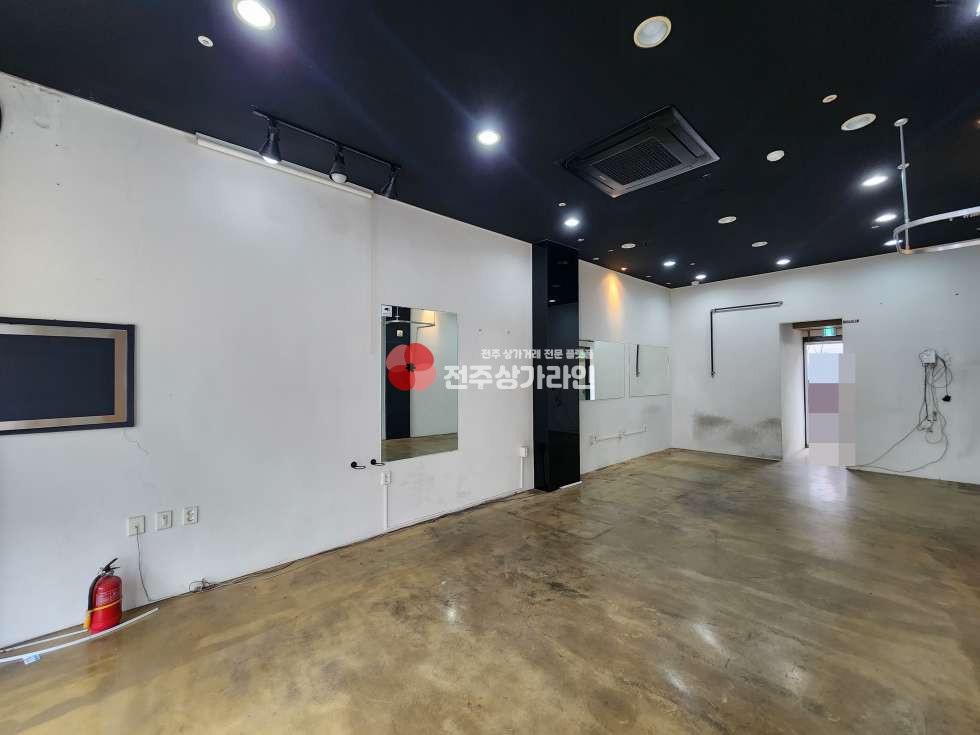 전북 전주덕진구 우아동2가 ⭐아중중학교 및 아파트단지 부근⭐옷가게, 공방, 피부샵 추천⭐ 월세 매물번호 14038 사진 4