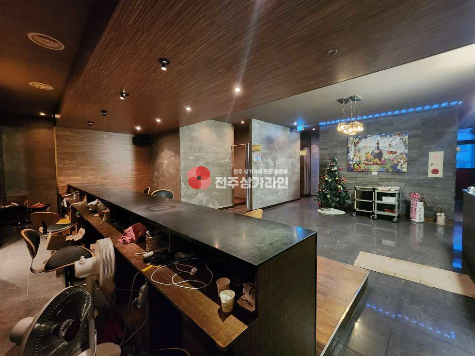 전북 전주완산구 효자동3가 ⭐무권리금⭐신시가지 bar 양도양수⭐룸 5개⭐시설완비 월세 매물번호 14009 사진 2