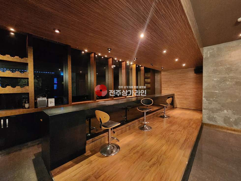 전북 전주완산구 효자동3가 ⭐무권리금⭐신시가지 bar 양도양수⭐룸 5개⭐시설완비 월세 매물번호 14009 사진 3