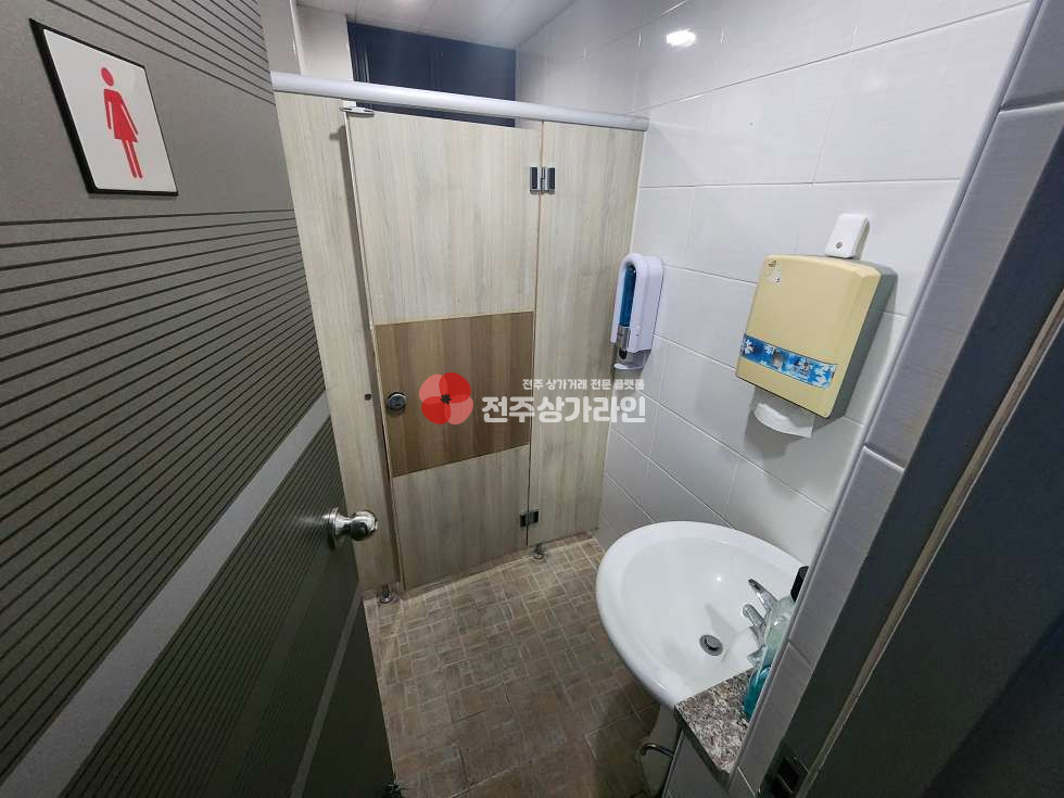 전북 전주완산구 효자동3가 ⭐무권리금⭐신시가지 bar 양도양수⭐룸 5개⭐시설완비 월세 매물번호 14009 사진 12