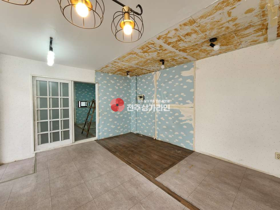 전북 전주완산구 서신동 ⭐서신동 서문초 부근⭐교습소, 뷰티샵⭐디저트 카페 등 추천⭐ 월세 매물번호 14046 사진 1