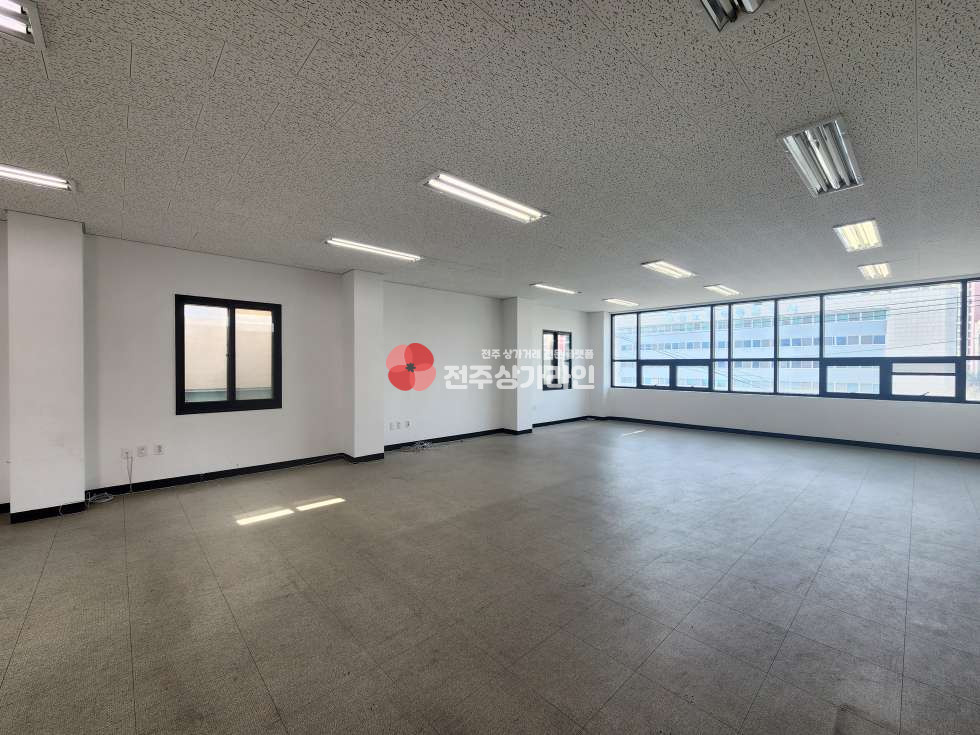 전북 전주덕진구 인후동1가 ⭐노동청사 사거리 대로변 상가임대⭐필라테스, 사무실, 학원 추천⭐ 월세 매물번호 14068 사진 4
