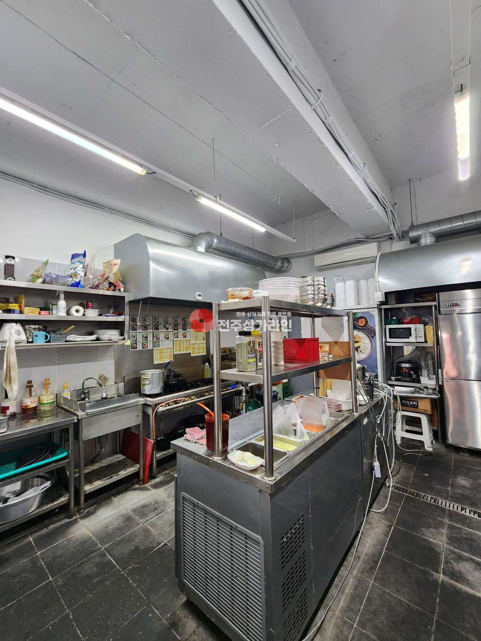 전북 전주완산구 삼천동1가 ⭐프렌차이즈 분식집 양도⭐삼천주공 사거리⭐대로변상가⭐ 월세 매물번호 14031 사진 6