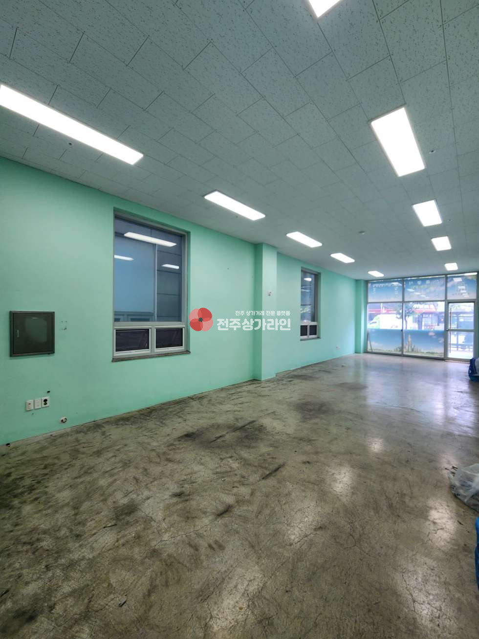 전북 전주덕진구 덕진동2가 ⭐하가지구 사거리 대로변 상가 임대⭐버스정류장 앞⭐ 월세 매물번호 14182 사진 3