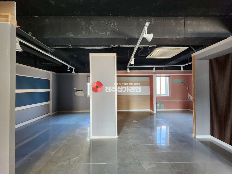 전북 전주완산구 서신동 ⭐서신동 스튜디오, 사무실 추천⭐약60평 2층 상가⭐ 월세 매물번호 13680 사진 4