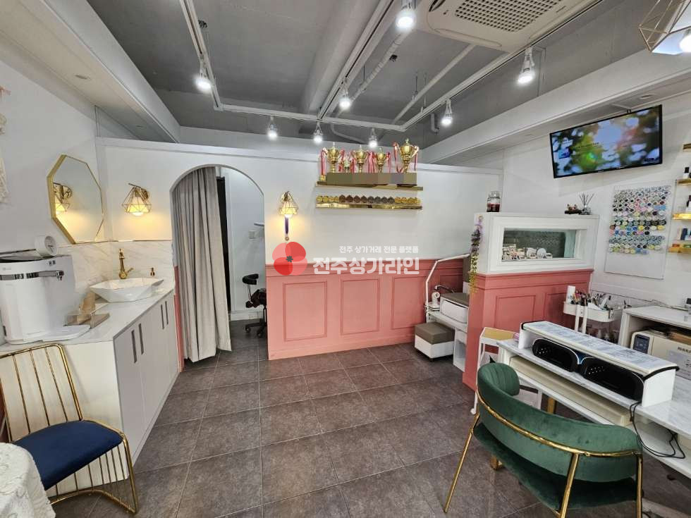 전북 전주완산구 삼천동1가 ⭐삼천동 네일샵, 피부샵, 뷰티샵 추천⭐아파트 인근 도로변 위치⭐ 월세 매물번호 13779 사진 1