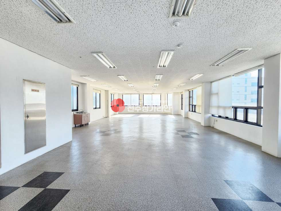 전북 전주완산구 효자동2가 ⭐효자동 우정청 부근 사무실, 필라테스 임대 추천⭐ 월세 매물번호 14296 사진 2