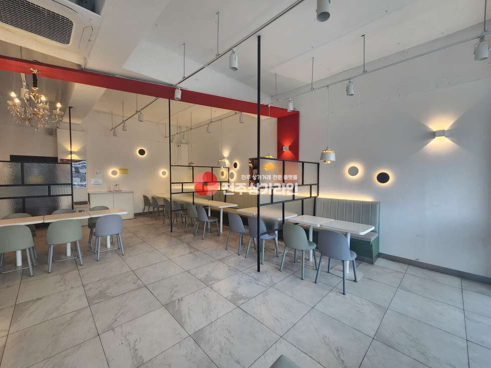 전북 전주완산구 중화산동2가 ⭐중화산동 ⭐대형 프렌차이즈점 카페 양도양수⭐ 월세 매물번호 14064 사진 1