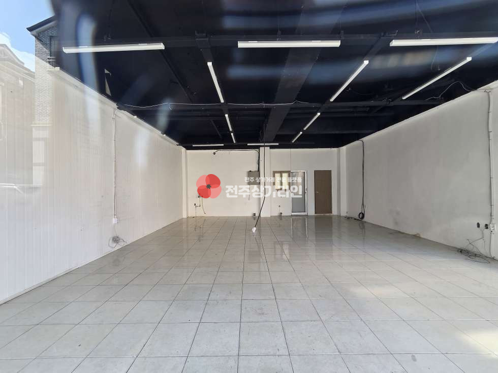 전북 전주완산구 효자동2가 ⭐효자동 전주대 비전대 인근 상가추천⭐사무실,디저트카페,네일샵,피부샵 추천⭐ 월세 매물번호 14359 사진 3