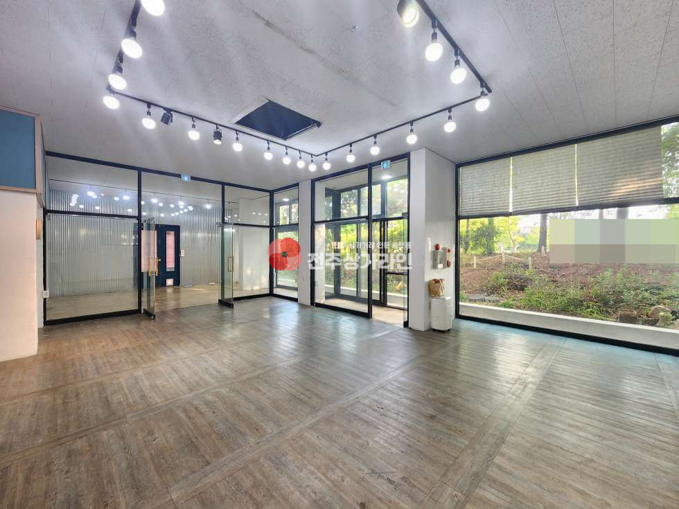 전북 전주완산구 효자동3가 ⭐효자동3가 뷰티샵 ,미용실 추천⭐공간분리 깔끔한 인테리어⭐ 월세 매물번호 13631 사진 1