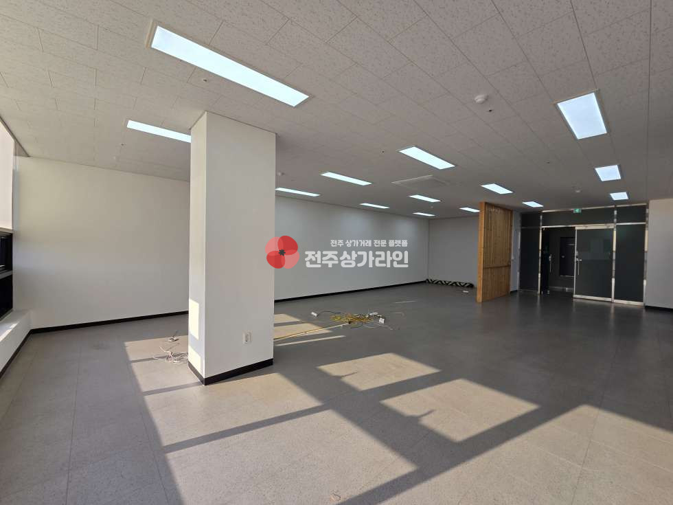 전북 전주완산구 삼천동2가 ⭐효천 40평대 상가 임대 추천⭐사무실,학원,필라테스,상담센터 추천⭐ 월세 매물번호 14335 사진 3