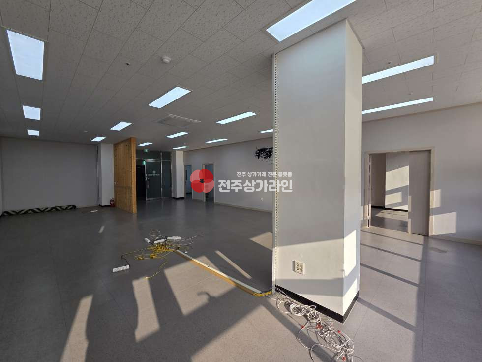 전북 전주완산구 삼천동2가 ⭐효천 40평대 상가 임대 추천⭐사무실,학원,필라테스,상담센터 추천⭐ 월세 매물번호 14335 사진 4