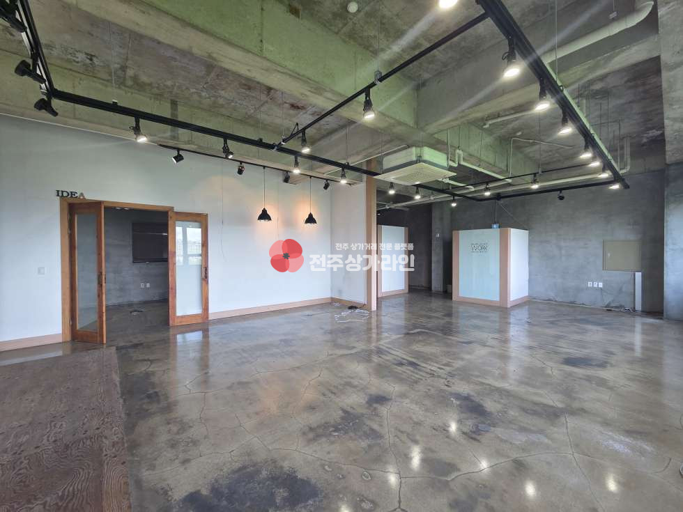 전북 전주완산구 효자동3가 ⭐신시가지 무권리금 사무실, 연습실 임대 추천⭐ 월세 매물번호 14441 사진 2