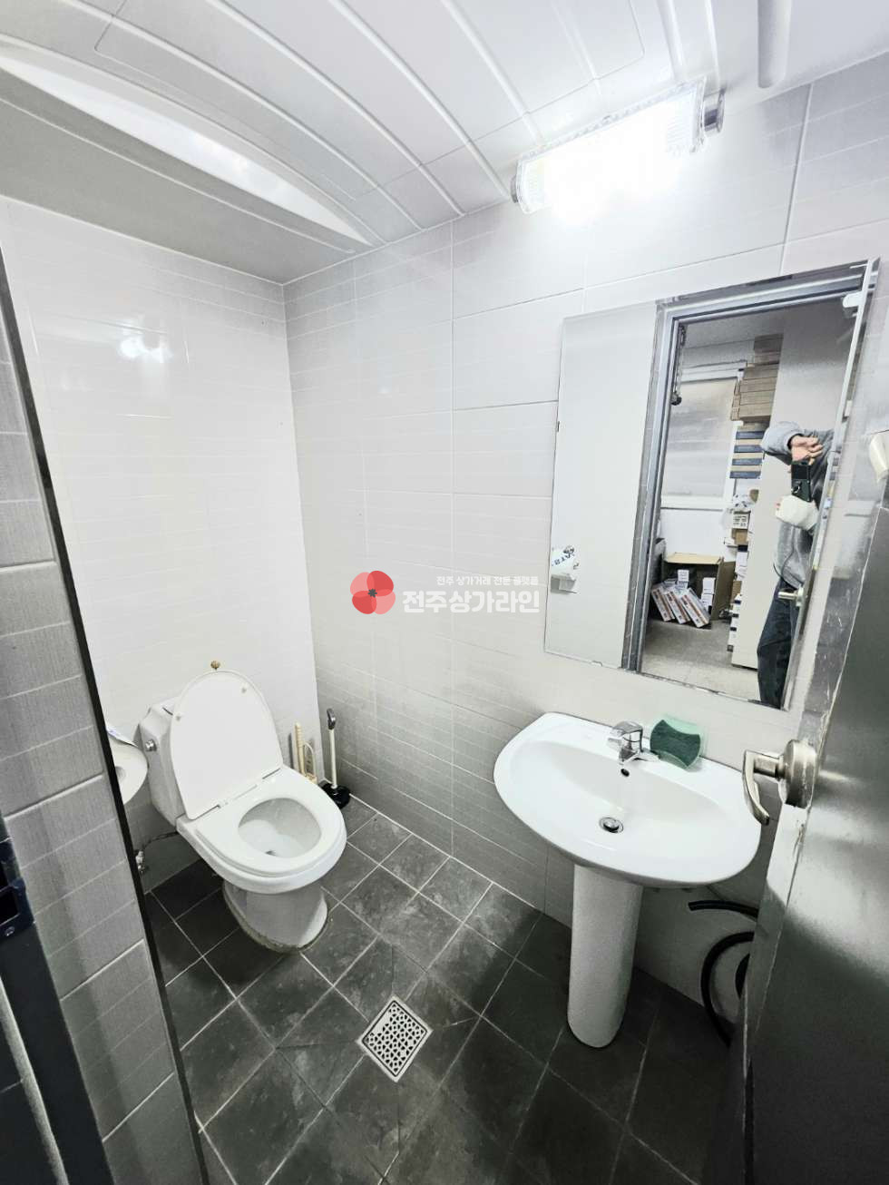 전북 전주완산구 중화산동2가 ⭐중화산동 1층 사무실 상가를 소개합니다⭐ 월세 매물번호 13223 사진 8