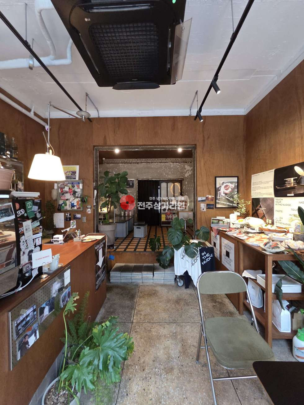 전북 전주완산구 효자동1가 ⭐ 아담한 감성 카페 양도⭐효자동 카페⭐ 월세 매물번호 14450 사진 2