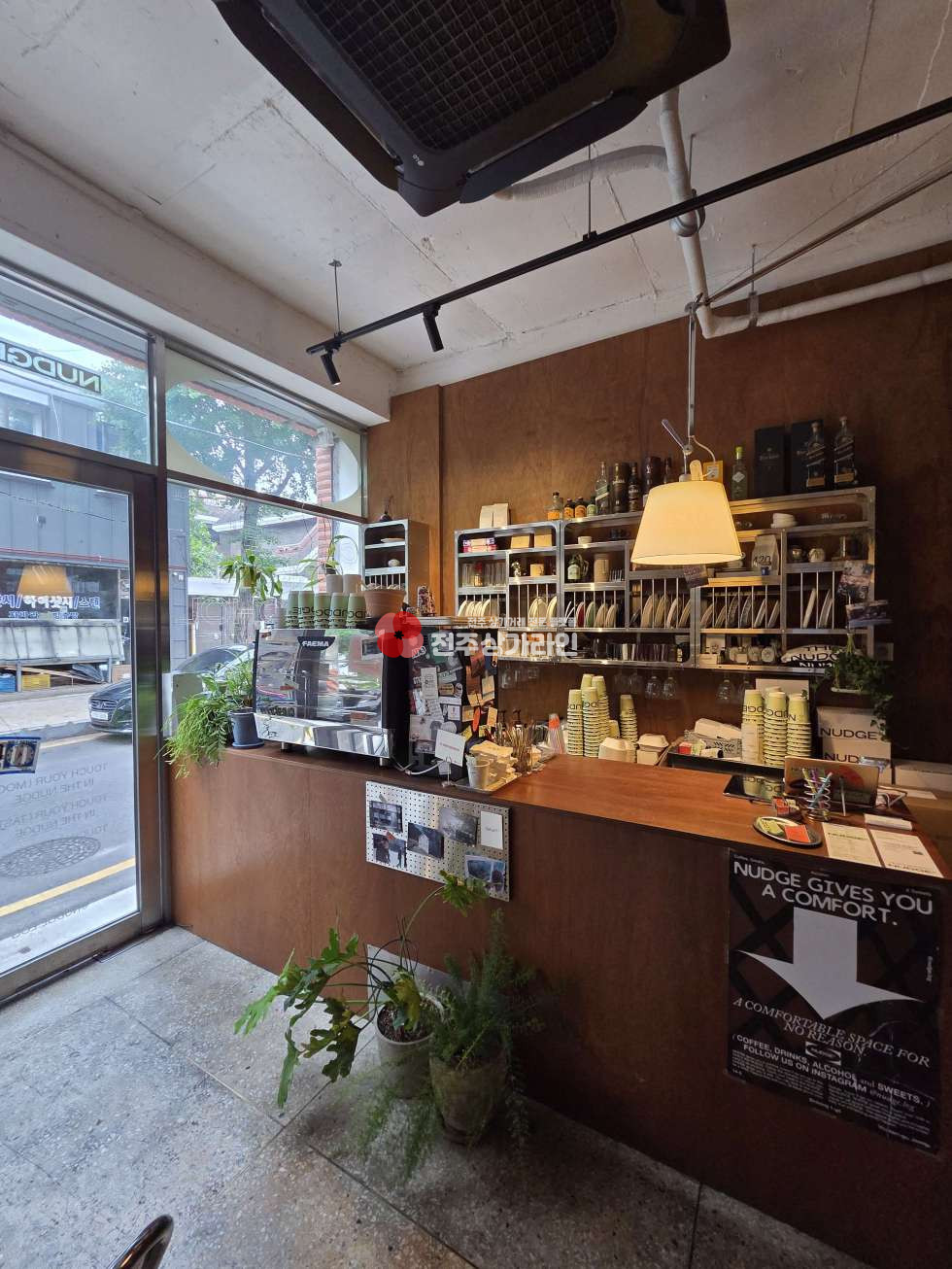 전북 전주완산구 효자동1가 ⭐ 아담한 감성 카페 양도⭐효자동 카페⭐ 월세 매물번호 14450 사진 4