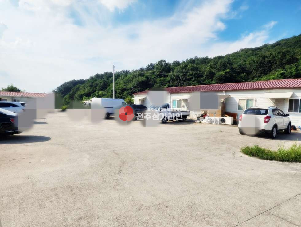 전북 전주덕진구 우아동1가 ⭐창고⭐사무실⭐넓은평수⭐적재공간많음⭐외부작업가능⭐내부화장실⭐지금까지이런곳은없었다⭐ 월세 매물번호 12456 사진 2